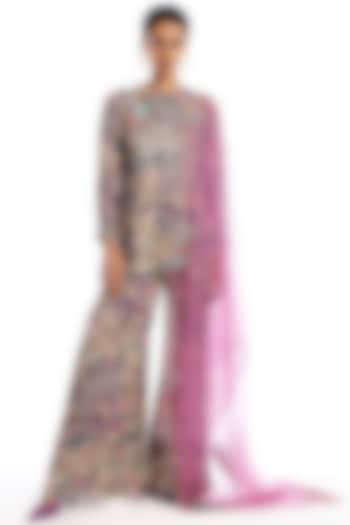Pink & Green Silky Satin Printed Short Kurta Set by Aisha Rao at Pernia's Pop Up Shop