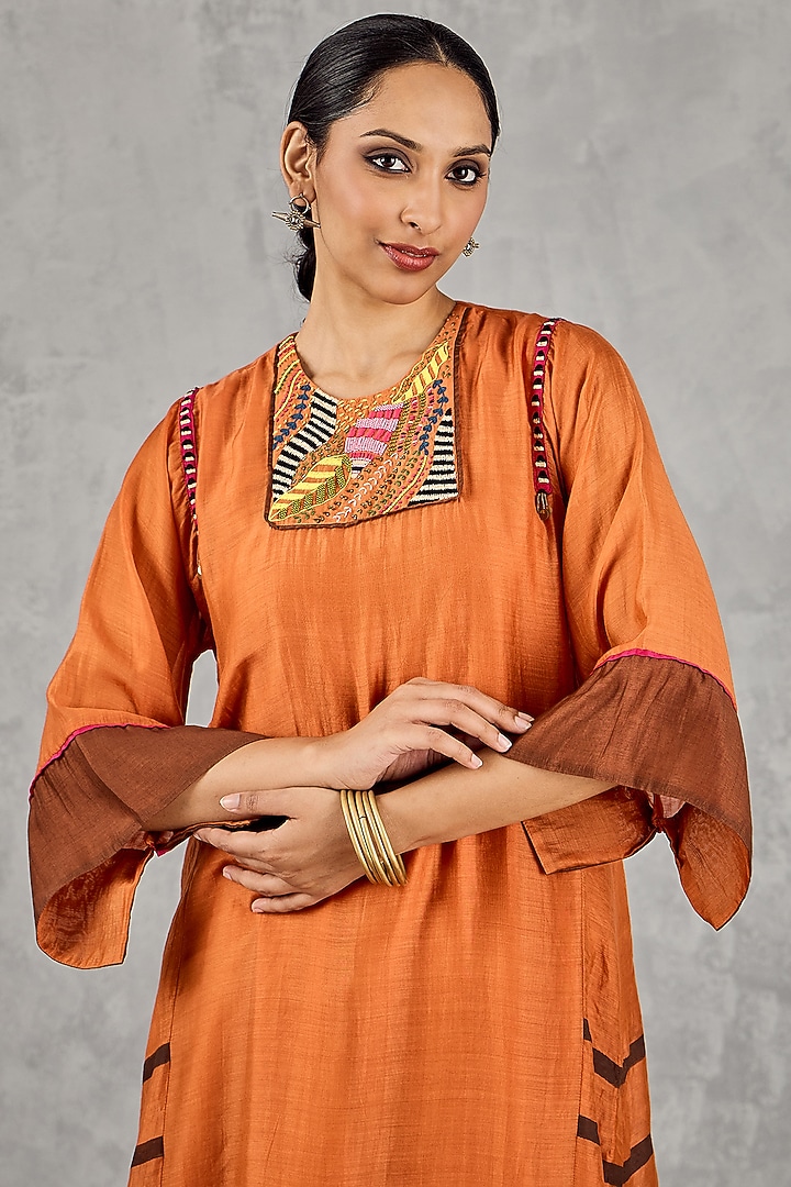 Orange Chanderi Stripe Printed & Thread Embroidered Kurta Set by Shivani Bhargava at Pernia's Pop Up Shop