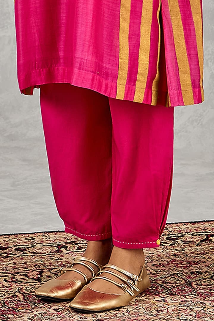 Hot Pink Chanderi Thread Embroidered Kurta Set by Shivani Bhargava at Pernia's Pop Up Shop