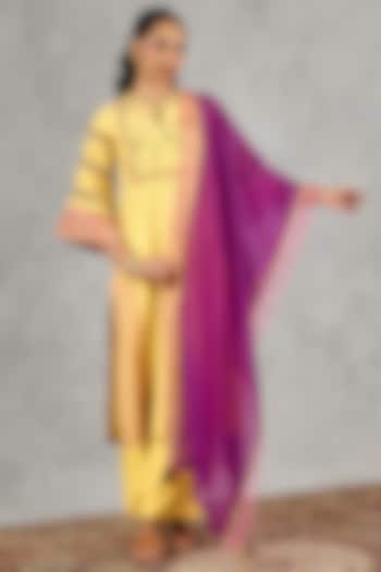 Olive Yellow Chanderi Embroidered & Handblock Printed Kurta Set by Shivani Bhargava at Pernia's Pop Up Shop