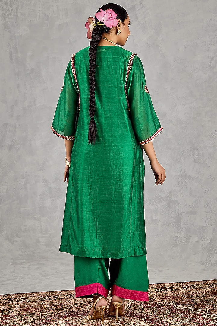 Green Chanderi Motifs Embroidered Kurta Set by Shivani Bhargava at Pernia's Pop Up Shop