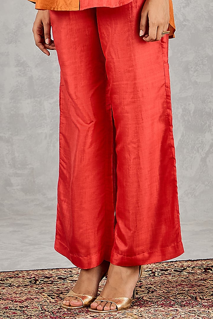 Burnt Orange & Red Silk Color-Blocked Co-Ord Set by Shivani Bhargava at Pernia's Pop Up Shop