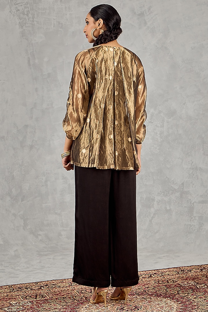 Golden Silk Zari Tunic Set by shivani bhargava at Pernia's Pop Up Shop