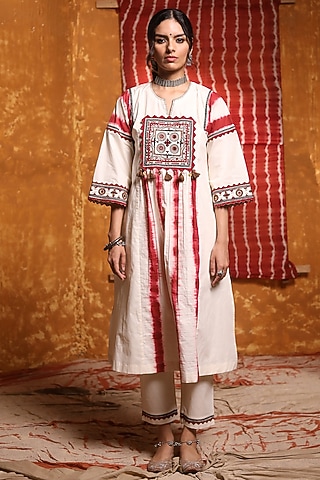 Ivory & Maroon Cotton Embroidered Kurta Set by Shivani Bhargava