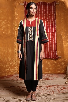 product-color-Black