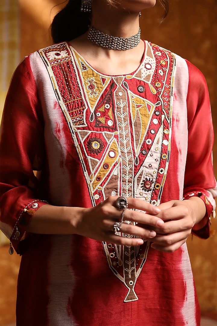 Maroon Handloom Chanderi Silk Embroidered Kurta Set by Shivani Bhargava at Pernia's Pop Up Shop
