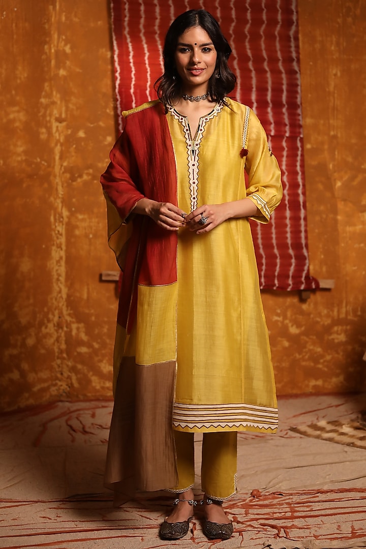 Mustard Chanderi Silk Applique Work Kalidar Kurta Set by Shivani Bhargava