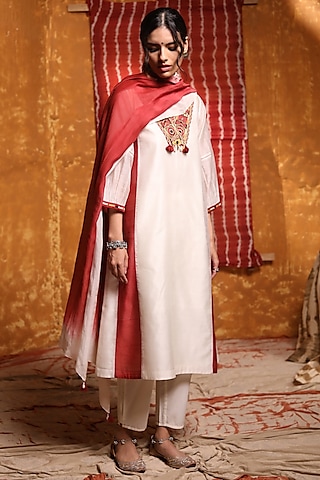 Ivory Chanderi Silk Tribal Embroidered & Color Blocked Kurta Set by Shivani Bhargava