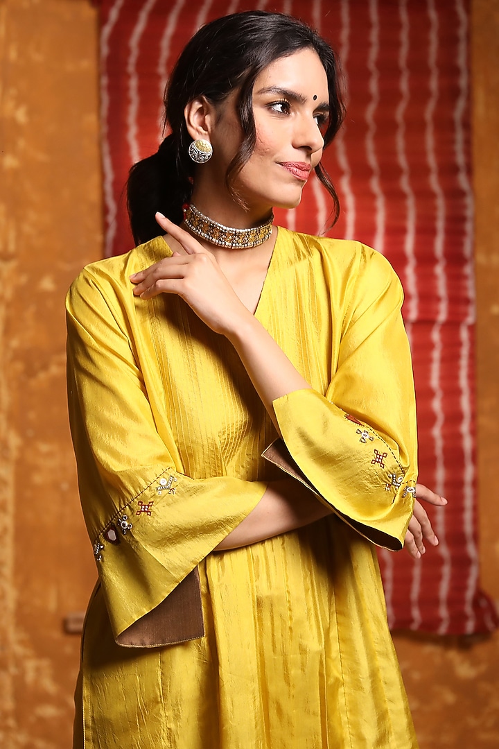 Mustard Handloom Silk Hand Embroidered Kurta Set by Shivani Bhargava at Pernia's Pop Up Shop