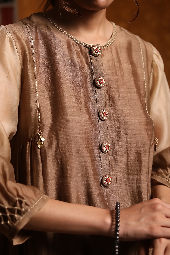 Brown Ombre Handloom Chanderi Embroidered Kurta Set by Shivani Bhargava at Pernia's Pop Up Shop