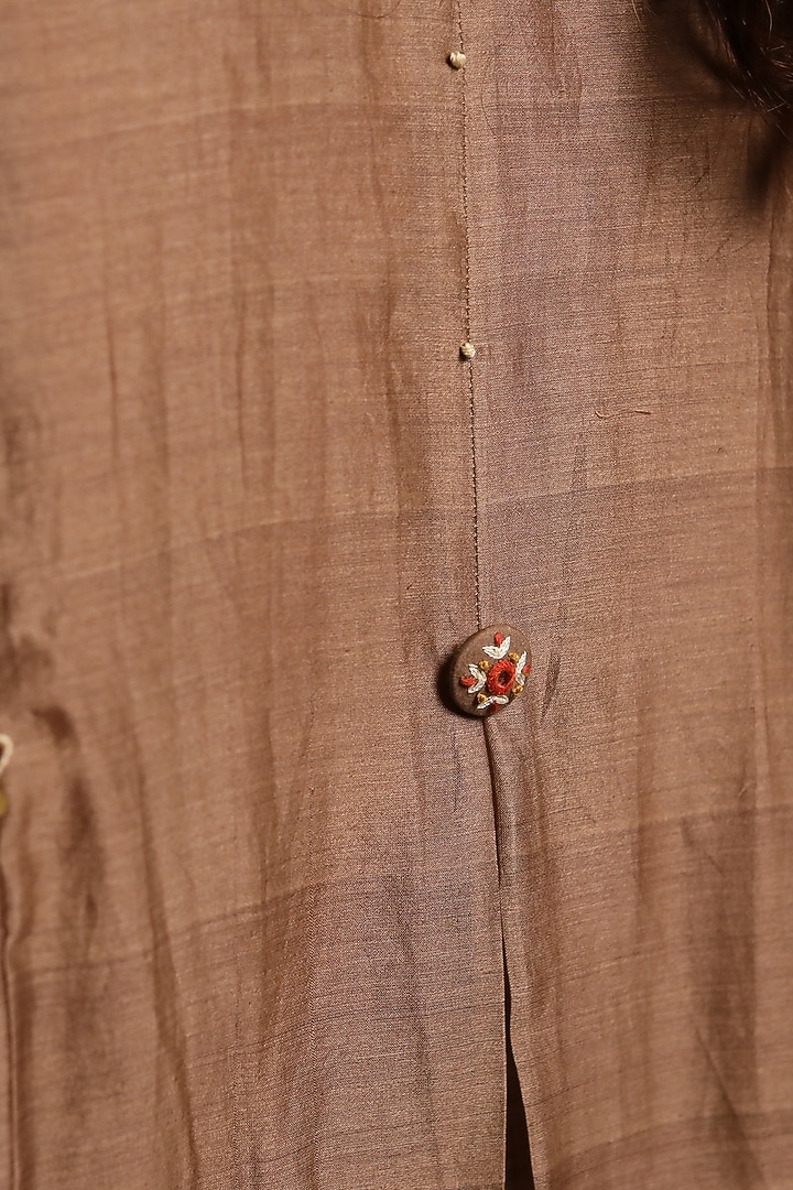 Brown Ombre Handloom Chanderi Embroidered Kurta Set by Shivani Bhargava at Pernia's Pop Up Shop