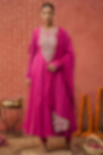 Pink Chanderi Thread Hand Embroidered Party Wear Anarkali Set by Shivani Bhargava at Pernia's Pop Up Shop