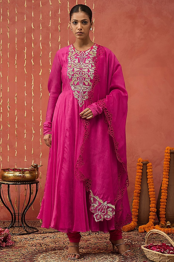 Pink Chanderi Thread Hand Embroidered Party Wear Anarkali Set by Shivani Bhargava at Pernia's Pop Up Shop