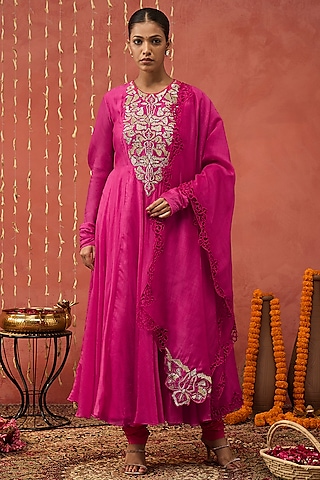 Pink Chanderi Thread Hand Embroidered Anarkali Set by Shivani Bhargava