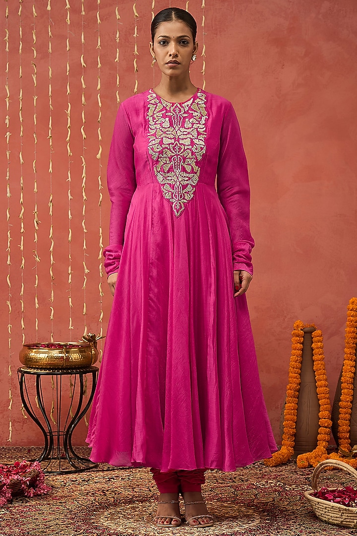 Pink Chanderi Thread Hand Embroidered Wedding Anarkali Set by Shivani Bhargava at Pernia's Pop Up Shop