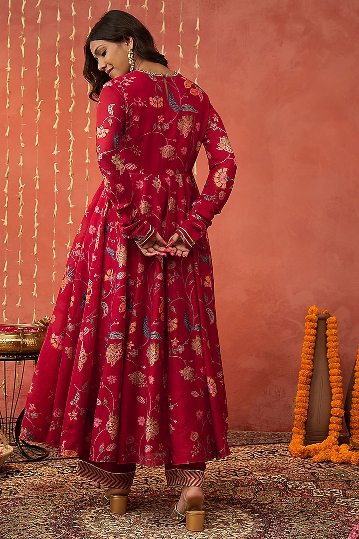 Red Chanderi Chintz Printed & Hand Embroidered Wedding Anarkali Set by Shivani Bhargava at Pernia's Pop Up Shop