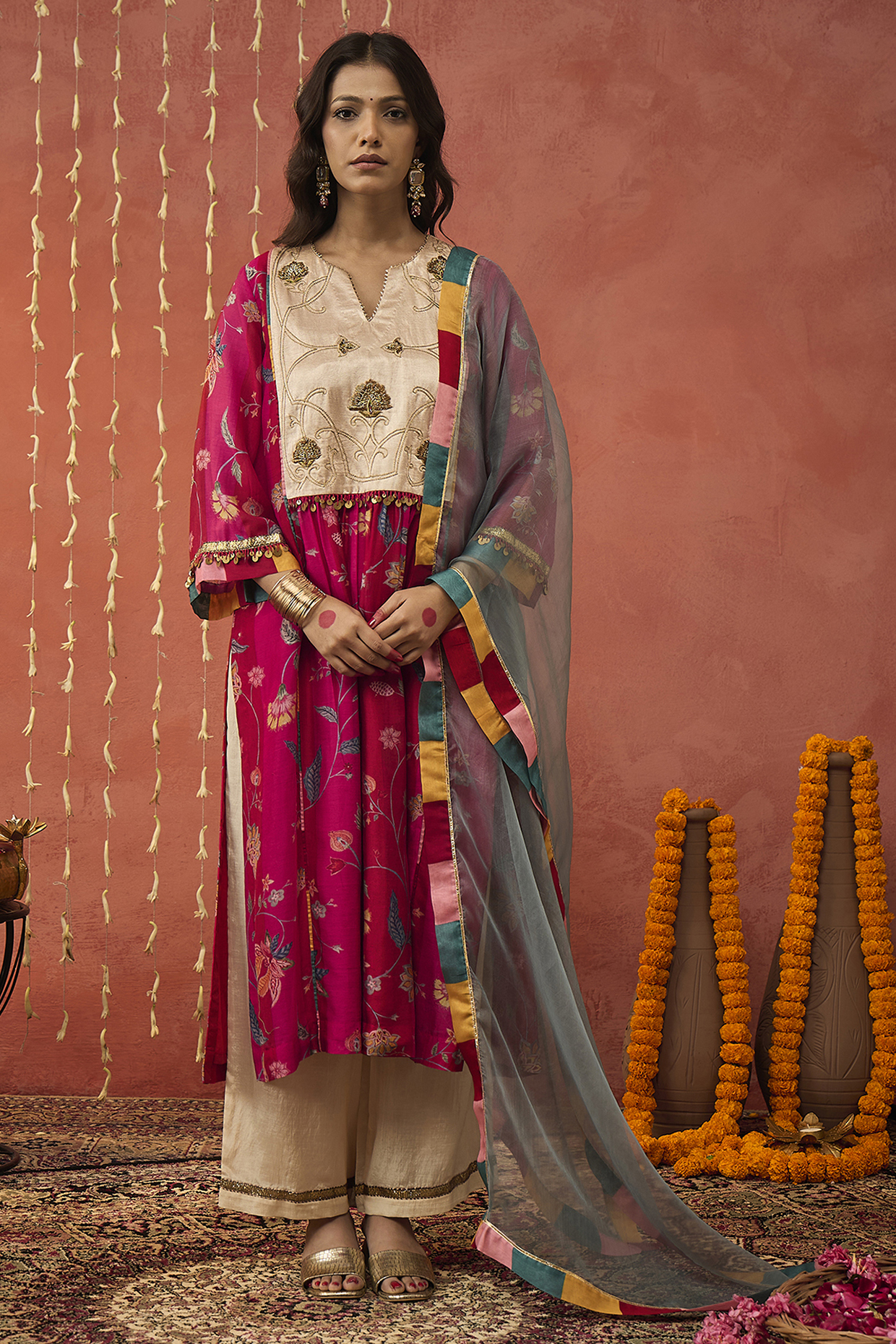 Red Chanderi Floral Printed Kurta Set by Shivani Bhargava at Pernia's Pop Up Shop