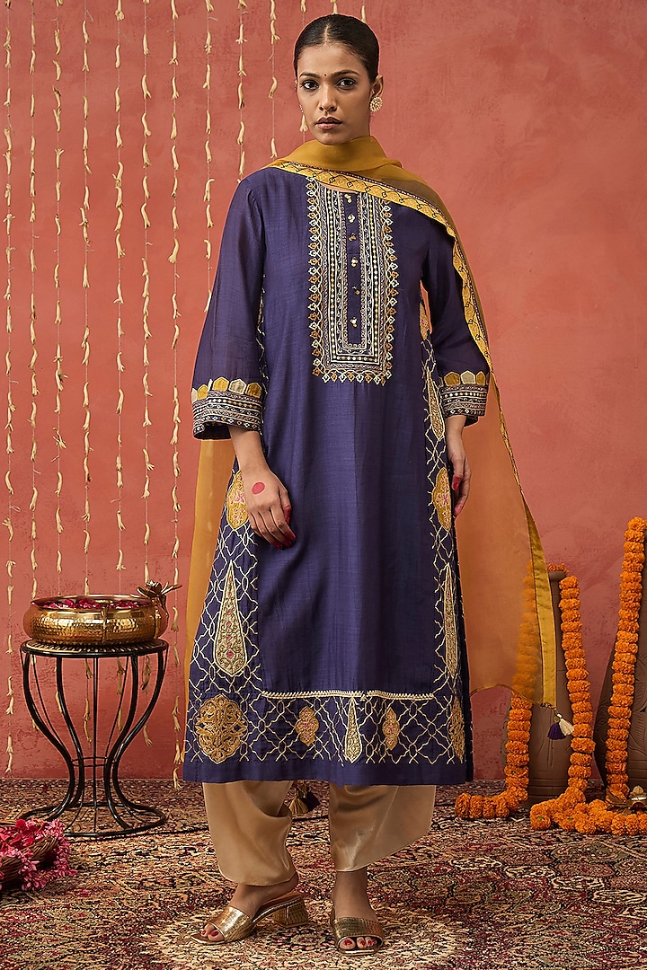 Purple Chanderi Motif & Thread Embroidered Kurta Set by Shivani Bhargava at Pernia's Pop Up Shop