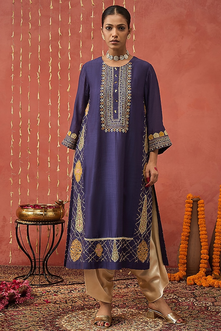 Purple Chanderi Motif & Thread Embroidered Kurta Set by Shivani Bhargava at Pernia's Pop Up Shop