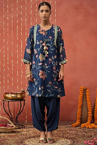Blue Chanderi Floral Chintz Printed Kurta Set by Shivani Bhargava