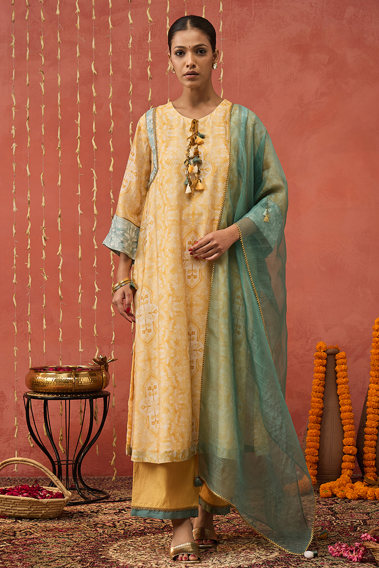 Yellow Chanderi Hand Painted Kurta Set by Shivani Bhargava at Pernia's Pop Up Shop