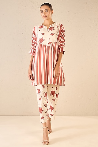 Red Chanderi Striped Cape Set by shivani bhargava