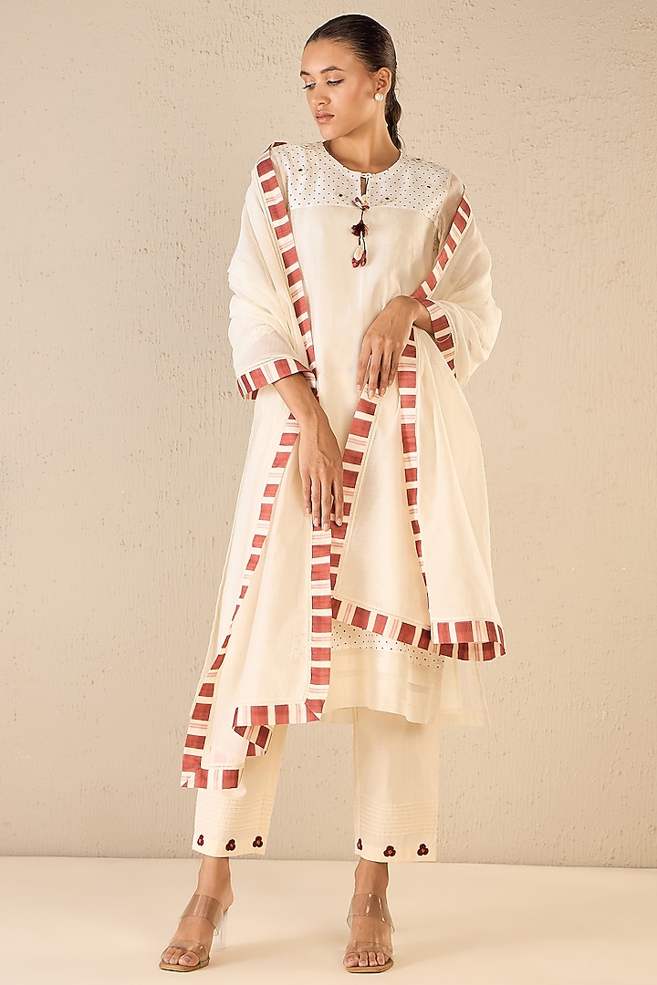 Ivory Chanderi Kurta Set by shivani bhargava at Pernia's Pop Up Shop