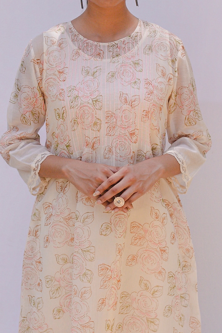 Ivory Hand Block Printed Kurta Set by Shivani Bhargava at Pernia's Pop Up Shop