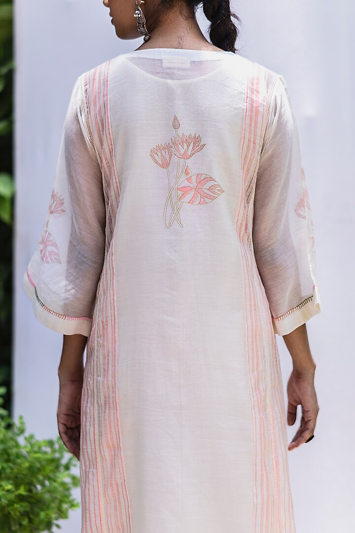Ivory & Pink Striped Kurta Set by Shivani Bhargava at Pernia's Pop Up Shop