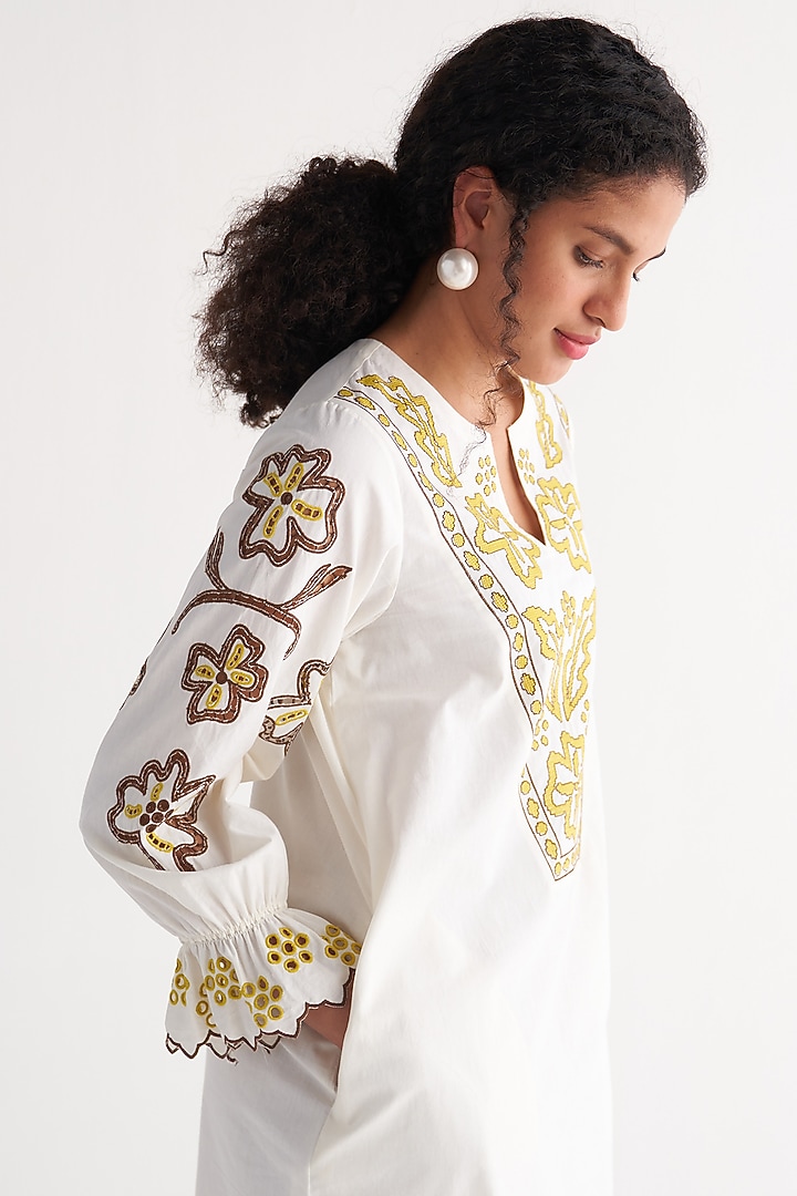Ivory Cotton Cambric Embroidered Kurta Set by Shivani Bhargava at Pernia's Pop Up Shop