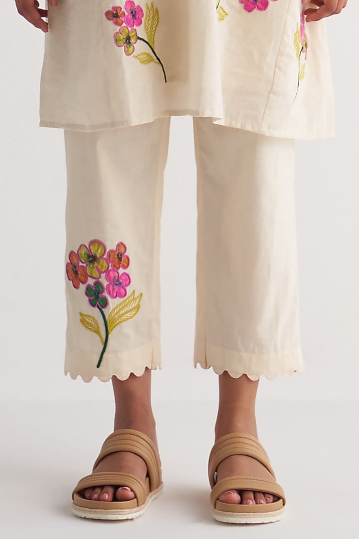 Ivory Pure Cotton Embroidered Kurta Set by Shivani Bhargava at Pernia's Pop Up Shop