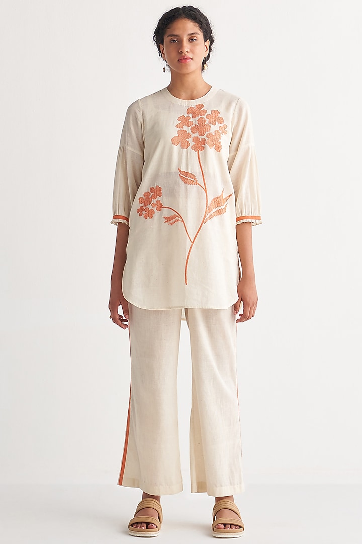 Off-White Soft Handloom Cotton Co-Ord Set by Shivani Bhargava at Pernia's Pop Up Shop