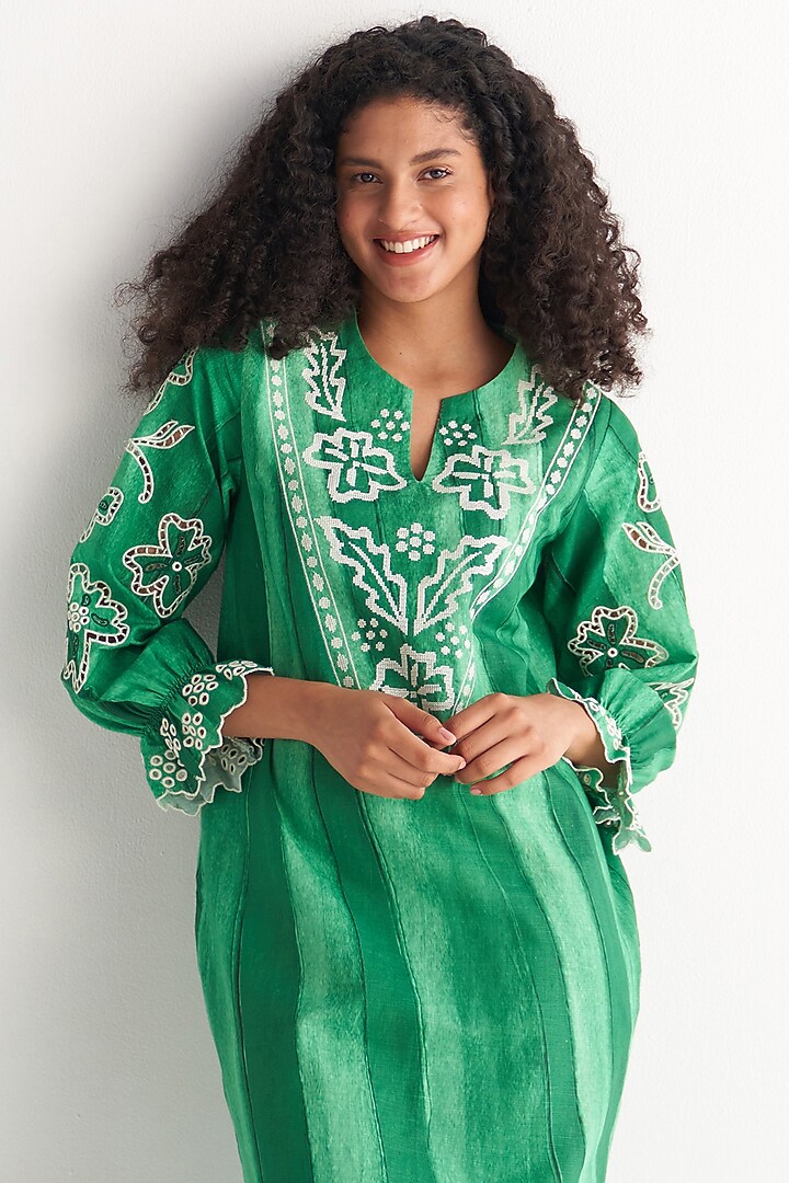 Green Cotton Linen Printed & Embroidered Tunic Set by Shivani Bhargava at Pernia's Pop Up Shop