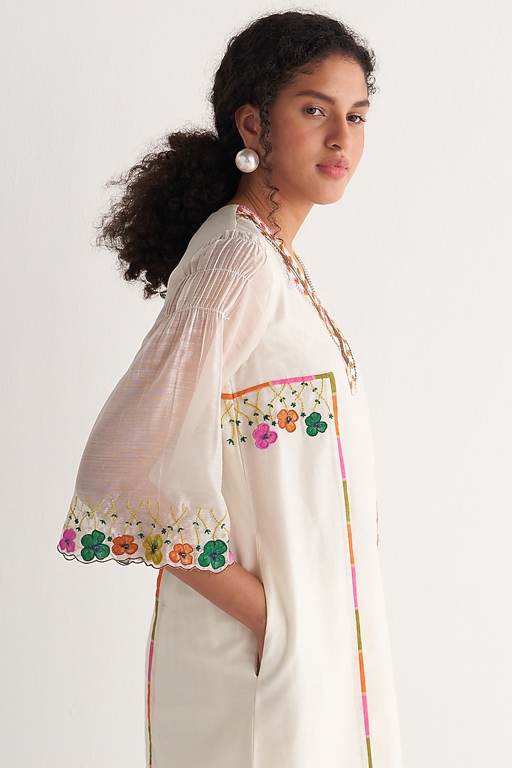 Ivory Chanderi Hand Embroidered Kurta Set by Shivani Bhargava at Pernia's Pop Up Shop