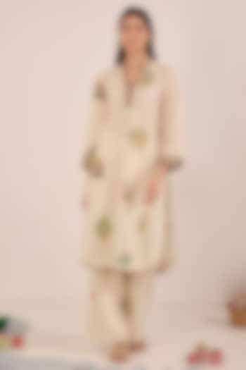 Cream Cotton Printed Straight Kurta Set by Shivani Bhargava at Pernia's Pop Up Shop