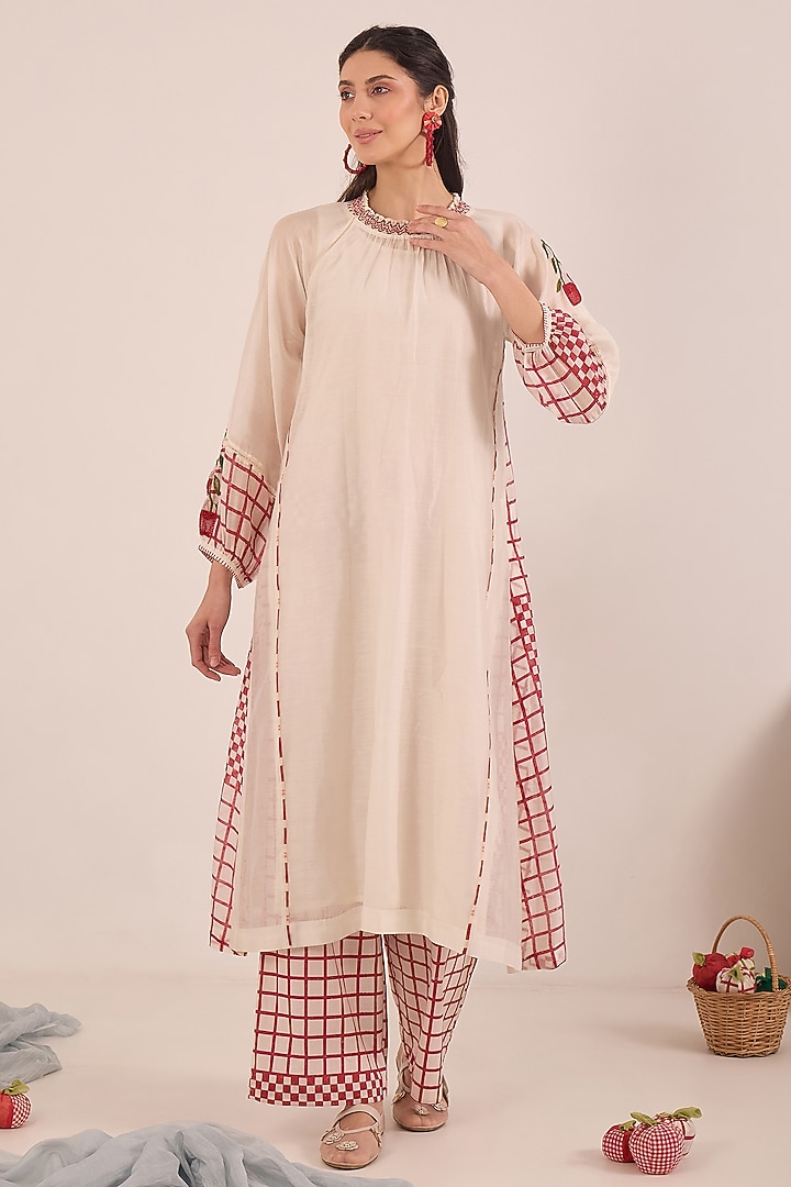 Ivory Silk Chanderi Embroidered Kurta Set by Shivani Bhargava at Pernia's Pop Up Shop