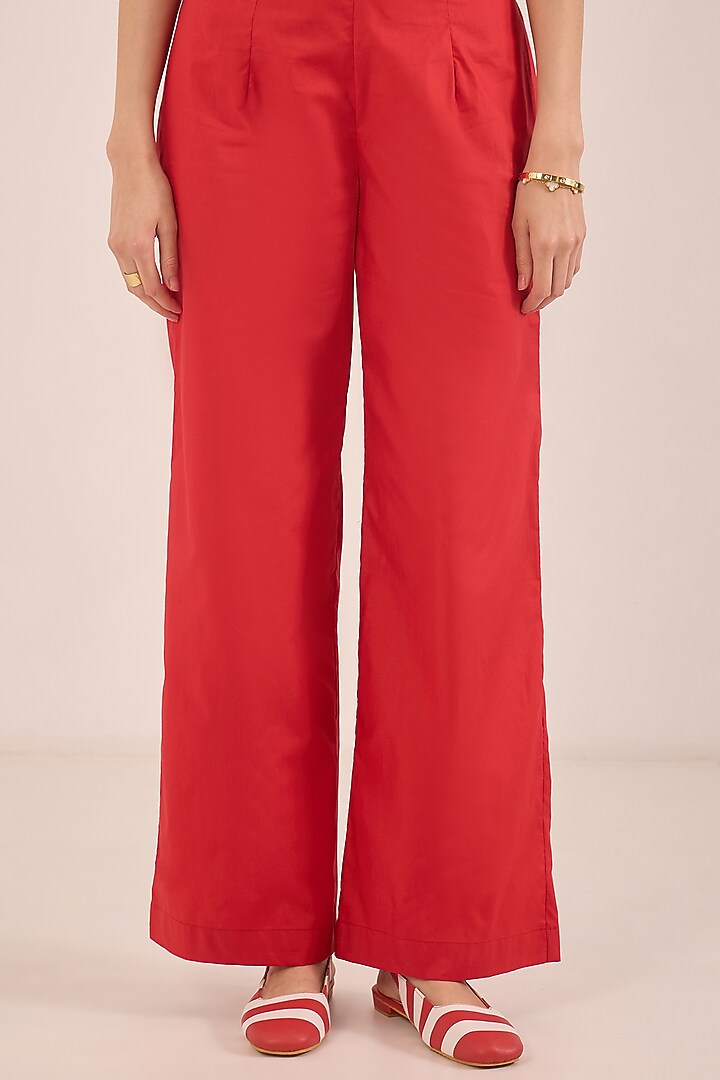 Ivory & Red Cotton Embroidered Co-Ord Set by Shivani Bhargava at Pernia's Pop Up Shop