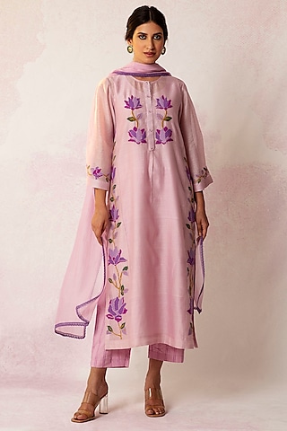 Lilac Floral Embroidered Kurta Set by Shivani Bhargava