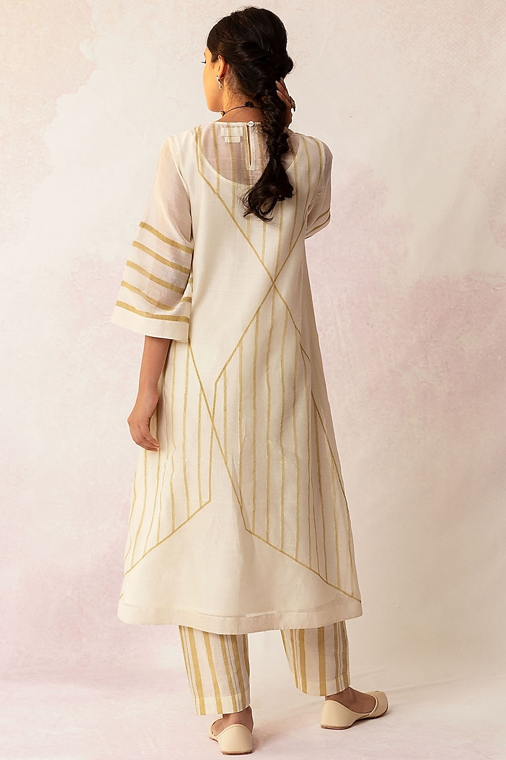 Ivory Cotton Silk Chanderi Kurta Set by Shivani Bhargava at Pernia's Pop Up Shop
