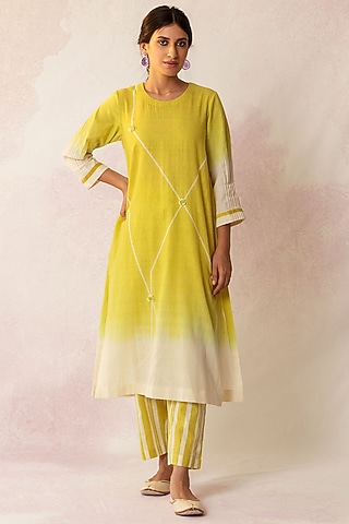 Ombre Olive Green Printed Kurta Set by Shivani Bhargava