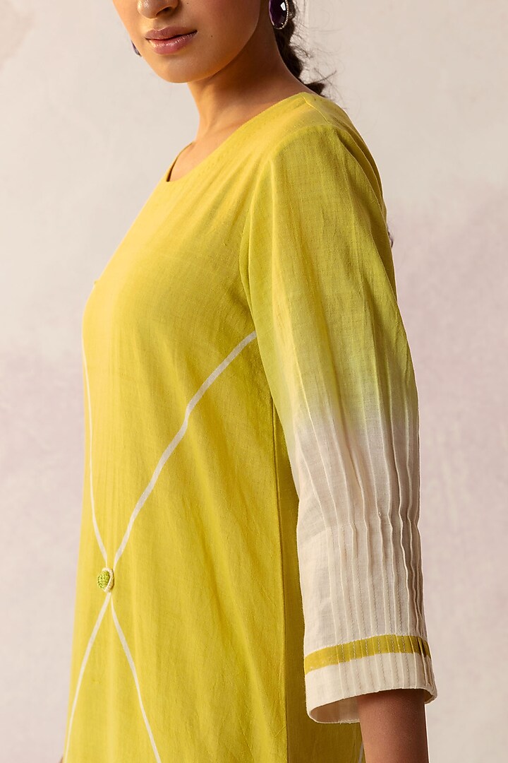 Ombre Olive Green Printed Kurta Set by Shivani Bhargava at Pernia's Pop Up Shop