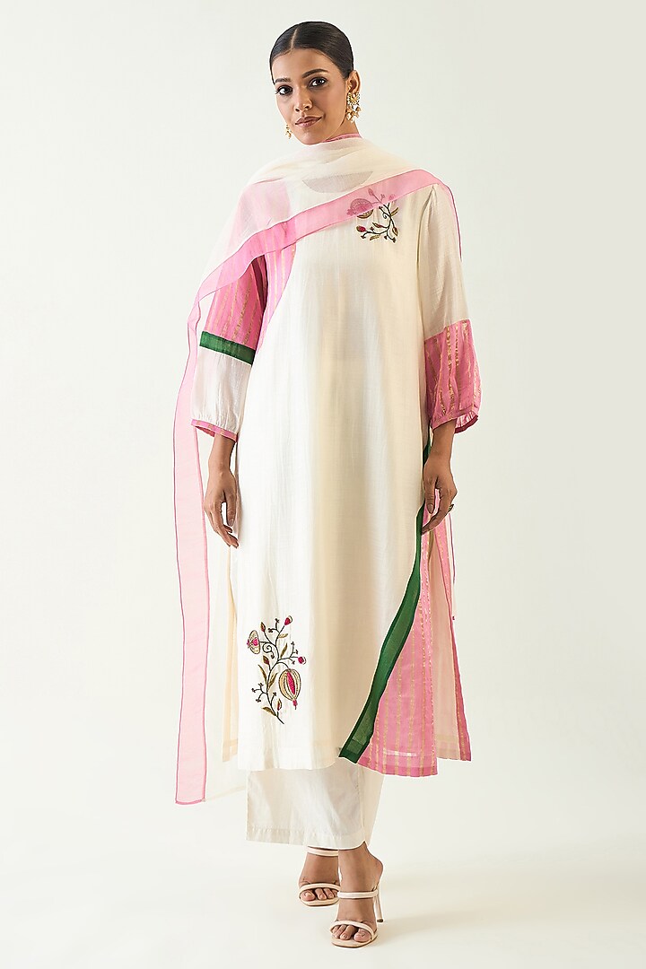 Ivory & Pink Cotton Silk Hand Embroidered Kurta Set by Shivani Bhargava at Pernia's Pop Up Shop