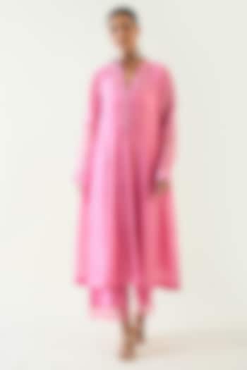 Candy Pink Cotton Silk Hand Embroidered Kurta Set by Shivani Bhargava at Pernia's Pop Up Shop