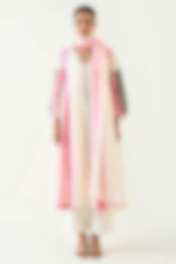 Ivory & Pink Cotton Silk Hand Embroidered Kurta Set by Shivani Bhargava at Pernia's Pop Up Shop