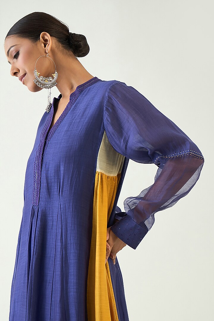 Purple Cotton Silk Hand Embroidered Kurta Set by Shivani Bhargava at Pernia's Pop Up Shop
