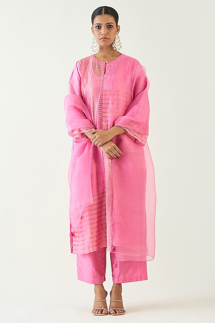 Candy Pink & Gold Zari Stripe Kurta Set by Shivani Bhargava at Pernia's Pop Up Shop