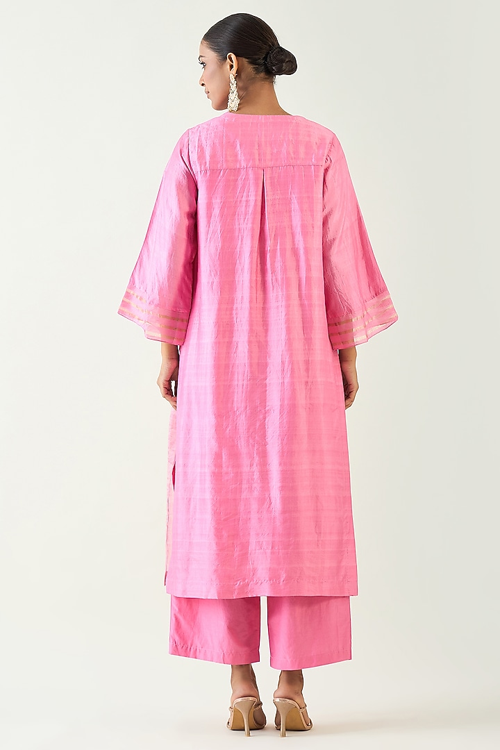 Candy Pink & Gold Zari Stripe Kurta Set by Shivani Bhargava at Pernia's Pop Up Shop