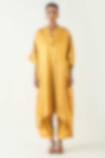 Mustard Silk Kaftan Set by Shivani Bhargava at Pernia's Pop Up Shop