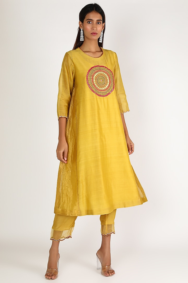 Yellow Embroidered Kurta Set by Shivani Bhargava