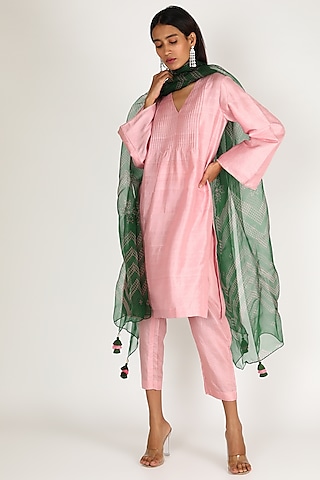 Blush Pink & Emerald Green Printed Kurta Set by shivani bhargava